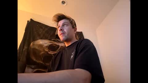 yeeah online show from December 11, 6:36 am