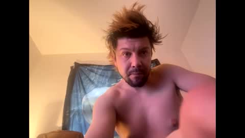 yeeah online show from January 1, 4:07 pm