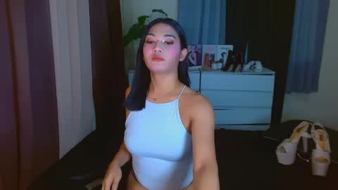 gabriela_deluxe online show from May 11, 2:56 pm