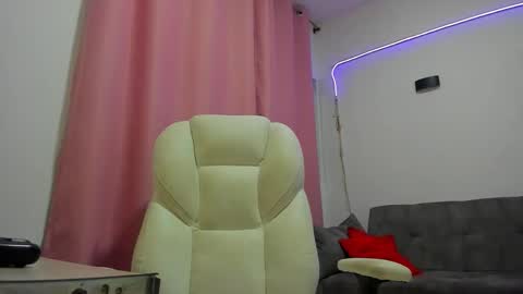 Snapshot of gaby_foox chatting on October 21, 1:38 pm gaby online show from October 21, 1:38 pm
