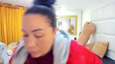 gabriela online show from October 20, 3:50 pm