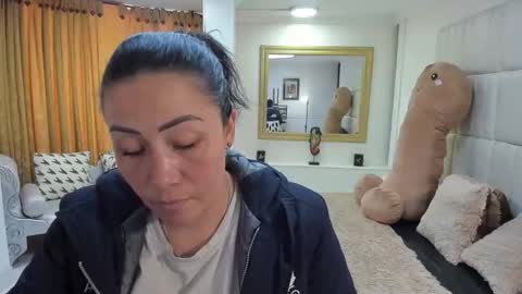 gabriela online show from November 6, 4:43 pm