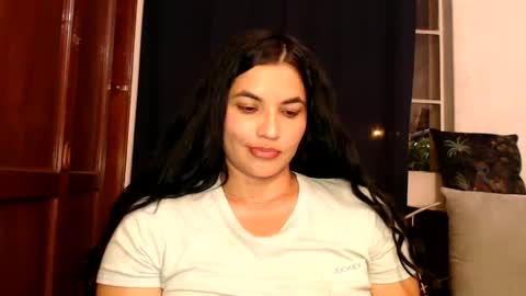 Snapshot of gabysot chatting on December 10, 4:24 am gabysot online show from December 10, 4:24 am