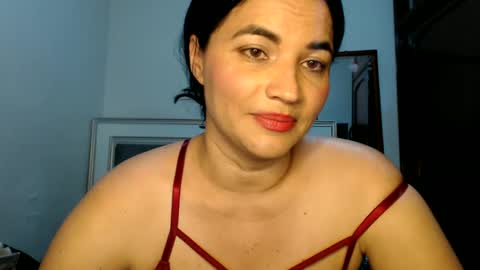 Snapshot of gabysot chatting on December 4, 7:28 pm gabysot online show from December 4, 7:28 pm