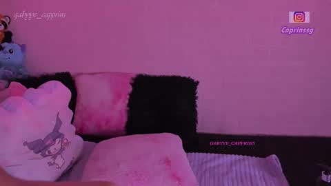 gabyye capprins online show from March 2, 5:08 am