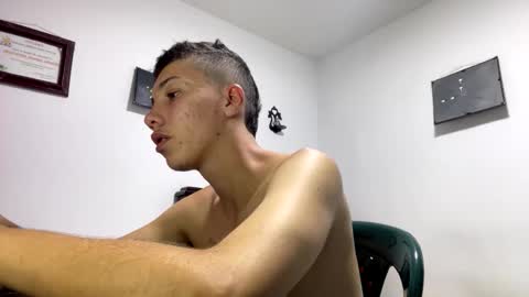 gadiel_sex online show from April 7, 2:02 am