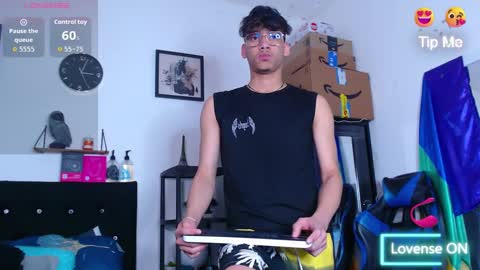 gael_jones online show from October 2, 2:54 am