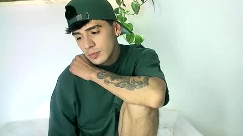 Gael Garca online show from February 7, 4:37 am