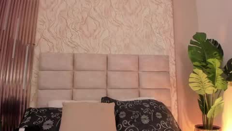 gaia_stonne online show from April 8, 12:08 pm