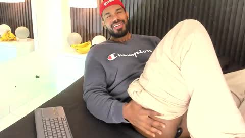 Alejo  online show from January 8, 7:53 pm