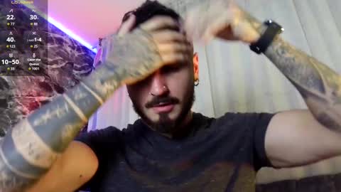 Snapshot of garbel09 chatting on September 29, 6:34 am Chris Dont forget to gift me thumb up Its very important to me and makes me happy AF online show from September 29, 6:34 am