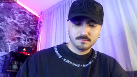 Snapshot of garbel09 chatting on October 22, 6:38 am Chris Dont forget to gift me thumb up Its very important to me and makes me happy AF online show from October 22, 6:38 am