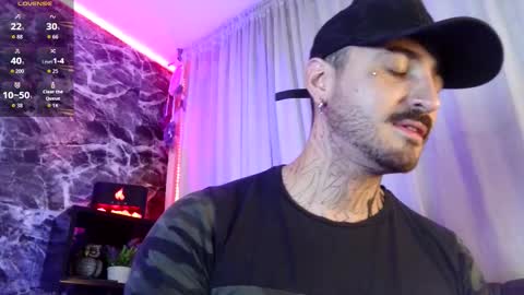 Snapshot of garbel09 chatting on October 28, 6:14 am Chris Dont forget to gift me thumb up Its very important to me and makes me happy AF online show from October 28, 6:14 am