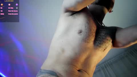 Snapshot of garbel09 chatting on March 10, 8:17 am Chris Dont forget to gift me thumb up Its very important to me and makes me happy AF online show from March 10, 8:17 am