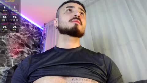 Snapshot of garbel09 chatting on September 25, 6:42 am Chris Dont forget to gift me thumb up Its very important to me and makes me happy AF online show from September 25, 6:42 am