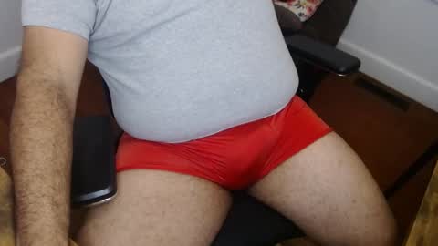 Snapshot of gato27cam chatting on October 17, 10:08 am Marco online show from October 17, 10:08 am