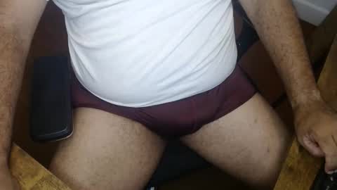 Snapshot of gato27cam chatting on September 28, 10:46 am Marco online show from September 28, 10:46 am