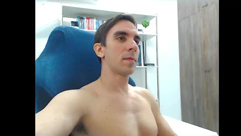 gatosarado23 online show from September 29, 10:20 pm