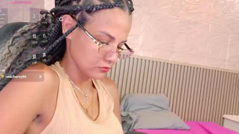 gaviluc_ online show from September 9, 2:17 pm