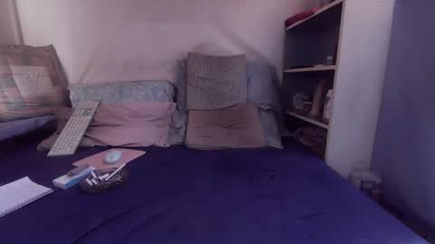 gayrobbin online show from April 27, 11:30 am