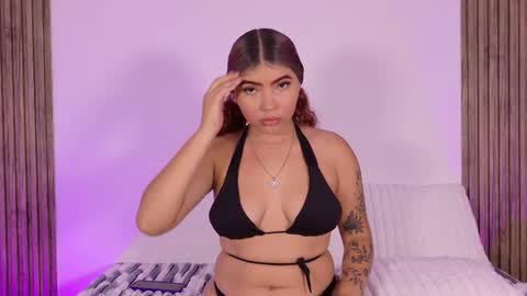 gazmey_ online show from November 19, 9:35 pm