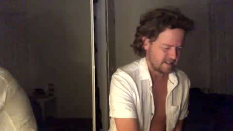 gcsurfer81 online show from April 26, 9:29 am