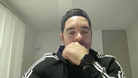 genesis_wb online show from March 5, 10:43 pm