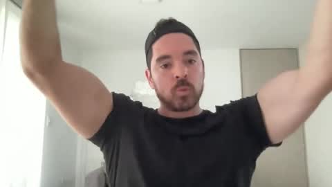 genesis_wb online show from February 2, 10:28 pm