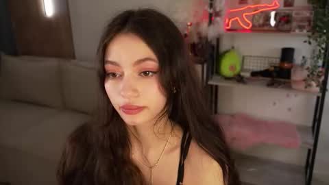 georgiamorandi online show from March 8, 9:24 am