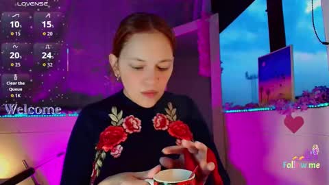 georgina_moschino online show from November 30, 10:39 pm