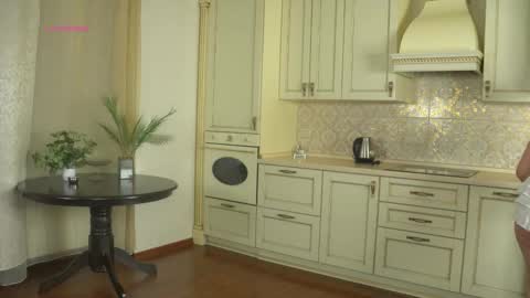 My name is Kelly online show from November 14, 4:03 am