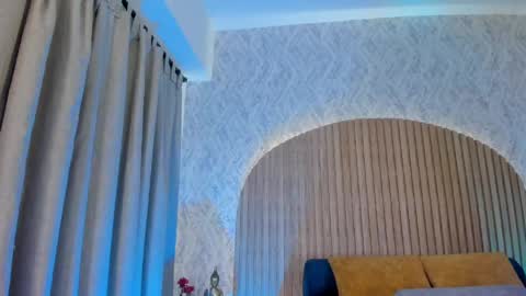 Kendal  online show from April 13, 1:43 am