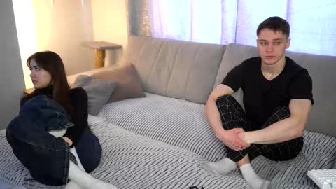 Jean and Isa couple Van online show from February 20, 6:37 am