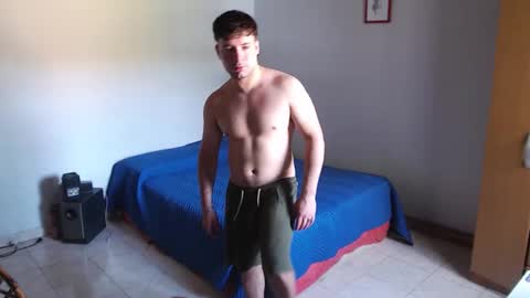 gferrari1996 online show from December 17, 8:15 pm