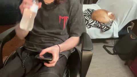 ghostboygbc online show from November 26, 5:37 am