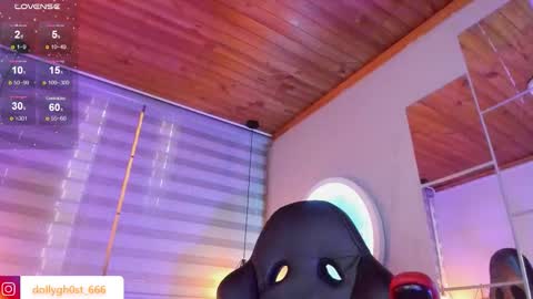 Allison  online show from March 12, 9:29 pm