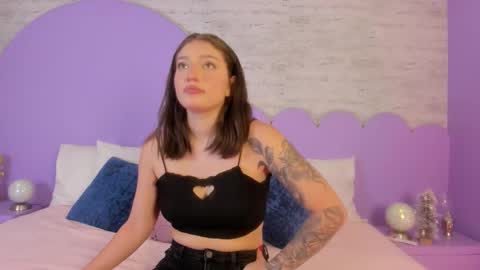 Gia online show from December 22, 7:31 pm