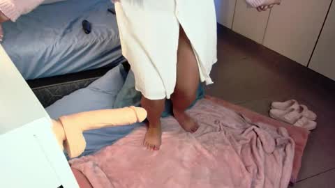 Gianella  online show from September 12, 3:19 am