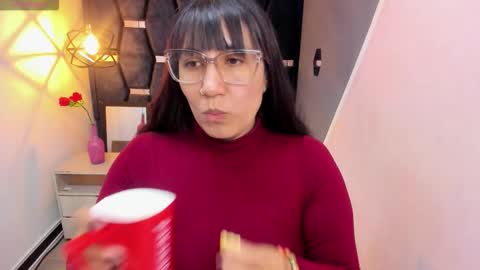 Snapshot of giafox_ chatting on October 23, 1:56 pm G I A FOX online show from October 23, 1:56 pm
