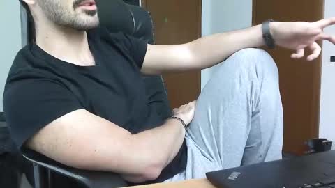 gianniamalfi online show from April 17, 3:25 pm