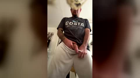 gifteditalian90 online show from February 3, 6:01 pm