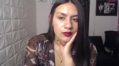 Snapshot of gigi_gilt_ chatting on February 25, 4:14 am Gigi 3 online show from February 25, 4:14 am