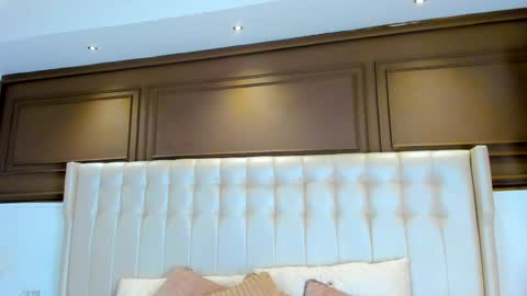 gigi wilden online show from April 9, 11:38 am