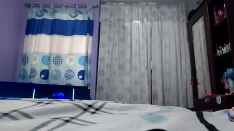 gigixox3 online show from October 4, 2:59 pm