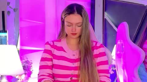 Giigii online show from February 24, 8:45 pm