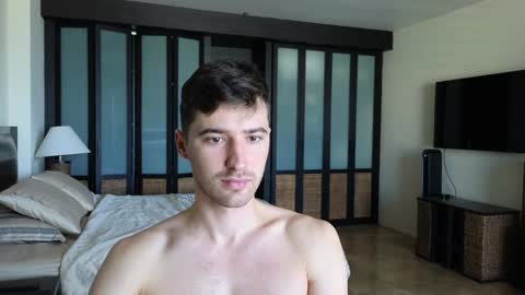 gilbertogonzales online show from November 29, 3:03 am