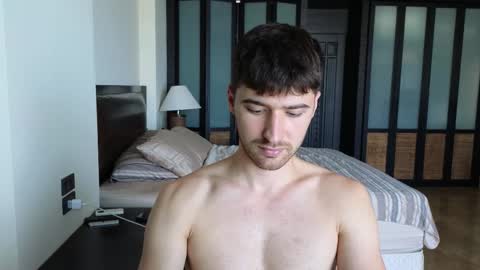 gilbertogonzales online show from December 3, 4:35 am