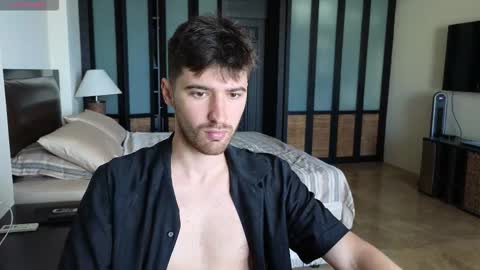 gilbertogonzales online show from November 26, 3:26 am