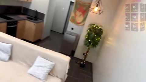 Anna online show from February 20, 3:03 pm