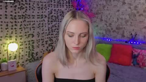 Gina online show from May 21, 2:07 am